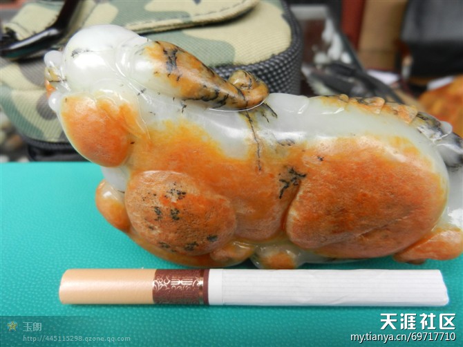 朗园经典：188.73克威猛霸气和田玉山流水红皮貔貅摆件-第2张图片-翡翠网