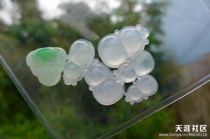 缅甸翡翠A货 阳美出品 冰种三彩福寿牌子一对 吊坠/挂件-第43张图片-翡翠网 缅甸翡翠A货 阳美出品 冰种三彩福寿牌子一对 吊坠/挂件-第43张图片-翡翠网