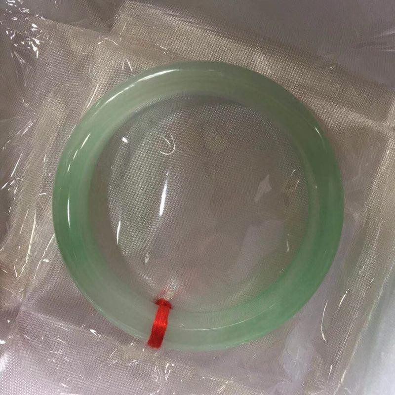 如何鉴别翡翠真假-第9张图片-翡翠网