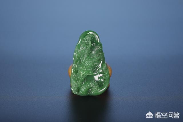 碧玉的收藏价值如何?如何鉴定?-第1张图片-翡翠网 碧玉的收藏价值如何?如何鉴定?-第1张图片-翡翠网