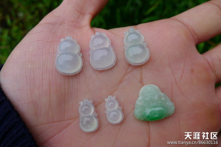 缅甸翡翠A货 阳美出品 冰种三彩福寿牌子一对 吊坠/挂件-第41张图片-翡翠网 缅甸翡翠A货 阳美出品 冰种三彩福寿牌子一对 吊坠/挂件-第41张图片-翡翠网