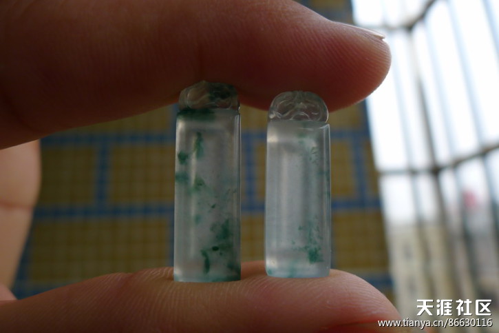 缅甸翡翠A货 阳美出品 冰种三彩福寿牌子一对 吊坠/挂件-第25张图片-翡翠网 缅甸翡翠A货 阳美出品 冰种三彩福寿牌子一对 吊坠/挂件-第25张图片-翡翠网