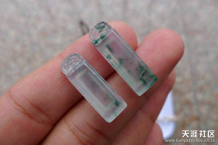 缅甸翡翠A货 阳美出品 冰种三彩福寿牌子一对 吊坠/挂件-第23张图片-翡翠网 缅甸翡翠A货 阳美出品 冰种三彩福寿牌子一对 吊坠/挂件-第23张图片-翡翠网