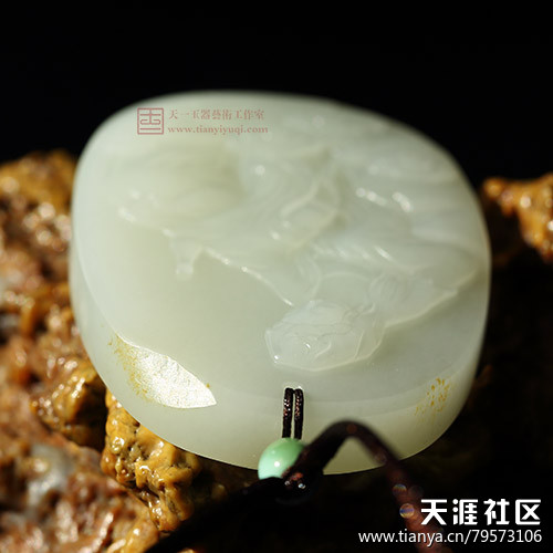 【天一玉器】新疆和田玉洒金皮籽料挂件 净瓶观音 90克(转载)-第5张图片-翡翠网