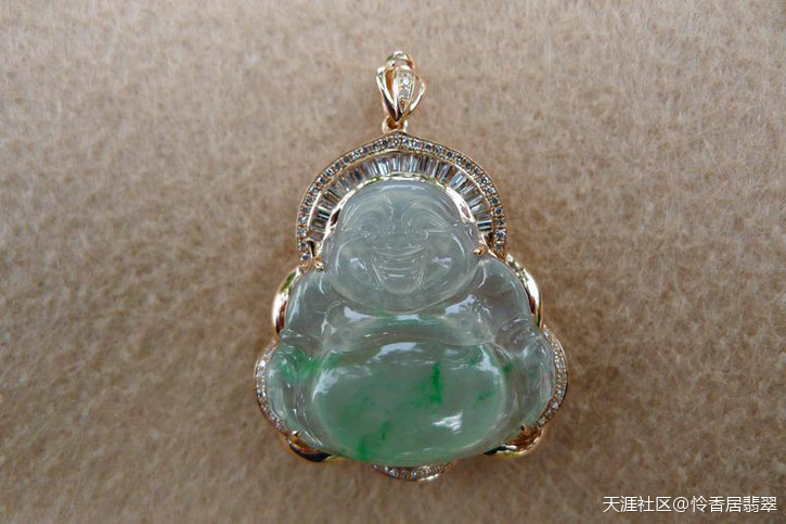 上NeW:阳绿蛋面吊坠、佛公、叶子、平安扣、耳钉、戒指等-第3张图片-翡翠网 上NeW:阳绿蛋面吊坠、佛公、叶子、平安扣、耳钉、戒指等-第3张图片-翡翠网