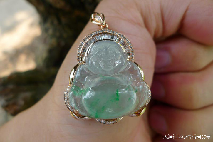 上NeW:阳绿蛋面吊坠、佛公、叶子、平安扣、耳钉、戒指等-第1张图片-翡翠网 上NeW:阳绿蛋面吊坠、佛公、叶子、平安扣、耳钉、戒指等-第1张图片-翡翠网