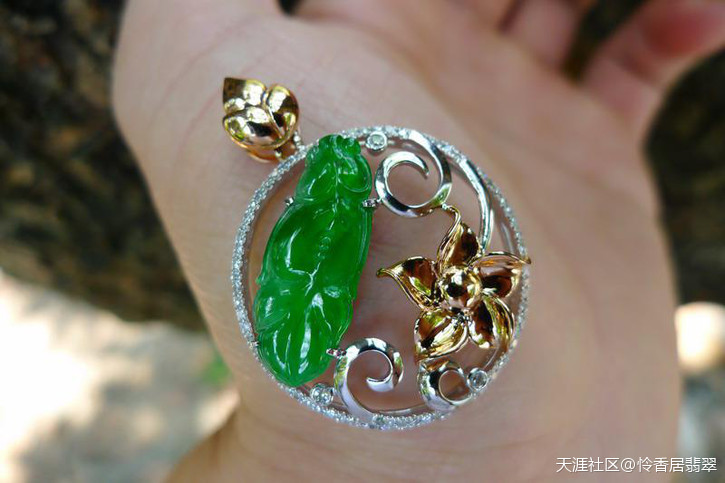 上NeW:阳绿蛋面吊坠、佛公、叶子、平安扣、耳钉、戒指等-第7张图片-翡翠网 上NeW:阳绿蛋面吊坠、佛公、叶子、平安扣、耳钉、戒指等-第7张图片-翡翠网