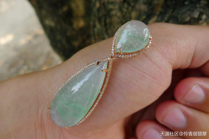 上NeW:阳绿蛋面吊坠、佛公、叶子、平安扣、耳钉、戒指等-第12张图片-翡翠网 上NeW:阳绿蛋面吊坠、佛公、叶子、平安扣、耳钉、戒指等-第12张图片-翡翠网