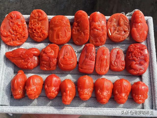 南红玛瑙佛像适合什么样的人佩戴?-第1张图片-翡翠网 南红玛瑙佛像适合什么样的人佩戴?-第1张图片-翡翠网