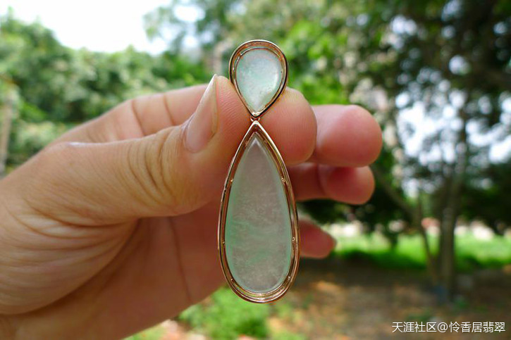 上NeW:阳绿蛋面吊坠、佛公、叶子、平安扣、耳钉、戒指等-第11张图片-翡翠网 上NeW:阳绿蛋面吊坠、佛公、叶子、平安扣、耳钉、戒指等-第11张图片-翡翠网