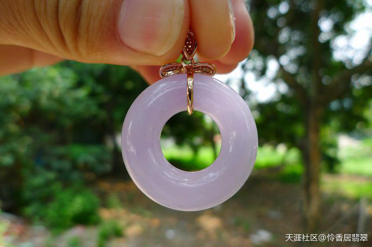 上NeW:阳绿蛋面吊坠、佛公、叶子、平安扣、耳钉、戒指等-第26张图片-翡翠网 上NeW:阳绿蛋面吊坠、佛公、叶子、平安扣、耳钉、戒指等-第26张图片-翡翠网