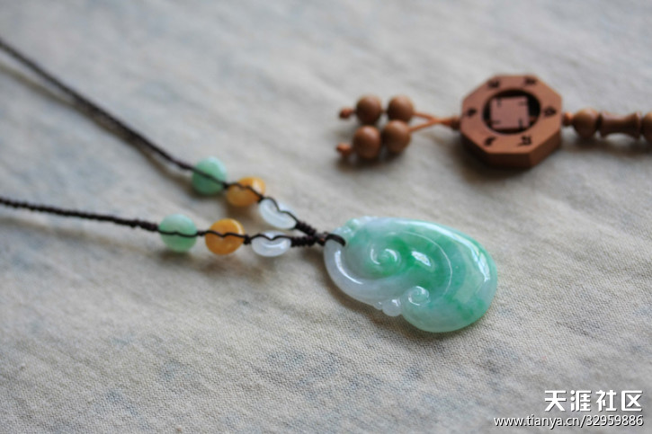 『蓝魔翡翠』一贴多物,黄花梨手串,精美的花件,手镯,手机链-第40张图片-翡翠网 『蓝魔翡翠』一贴多物,黄花梨手串,精美的花件,手镯,手机链-第40张图片-翡翠网