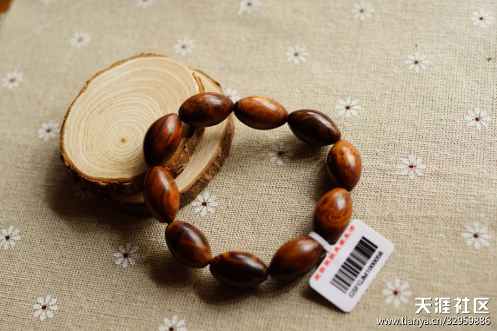 『蓝魔翡翠』一贴多物,黄花梨手串,精美的花件,手镯,手机链-第47张图片-翡翠网 『蓝魔翡翠』一贴多物,黄花梨手串,精美的花件,手镯,手机链-第47张图片-翡翠网