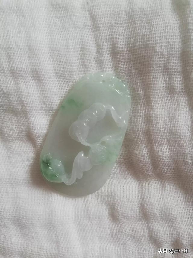 一千多块钱能买到什么样的真玉,只要是真的普通的也可以,急问?-第4张图片-翡翠网 一千多块钱能买到什么样的真玉,只要是真的普通的也可以,急问?-第4张图片-翡翠网