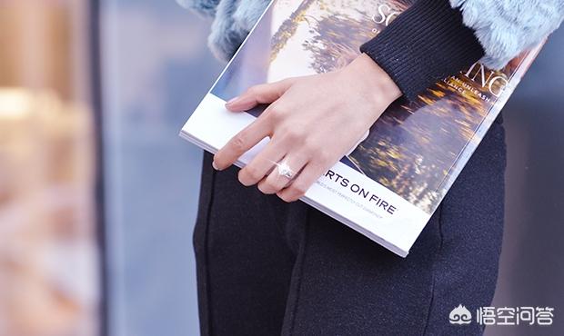 十根手指戴戒指的含义分别是什么?-第1张图片-翡翠网 十根手指戴戒指的含义分别是什么?-第1张图片-翡翠网