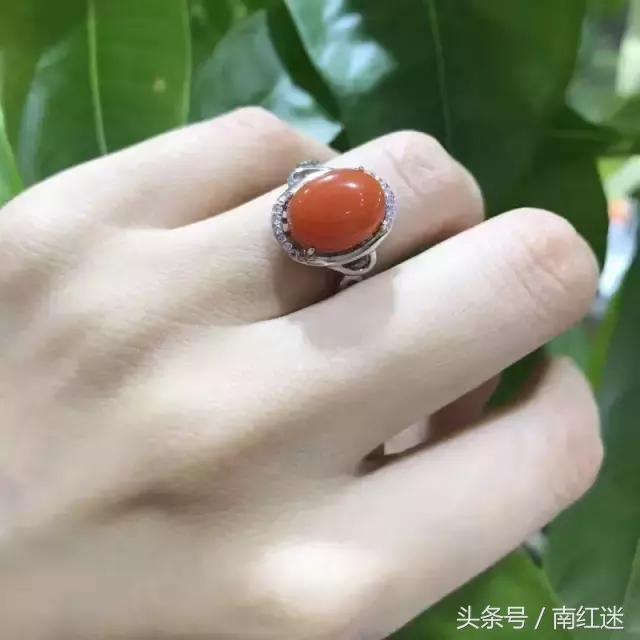 戒指是非常常见的珠宝首饰,它的来历是什么?戴戒指有什禁忌?-第8张图片-翡翠网 戒指是非常常见的珠宝首饰,它的来历是什么?戴戒指有什禁忌?-第8张图片-翡翠网