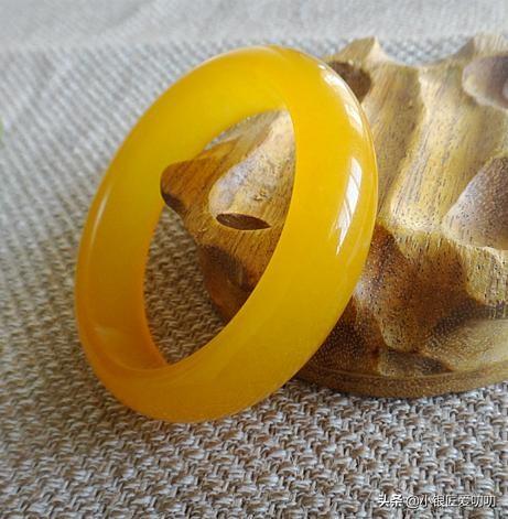 我想知道喜欢这种玉石的有多少?-第6张图片-翡翠网 我想知道喜欢这种玉石的有多少?-第6张图片-翡翠网