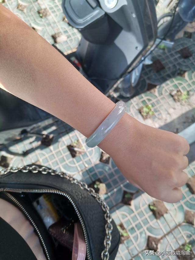 是翡翠吗?-第3张图片-翡翠网 是翡翠吗?-第3张图片-翡翠网