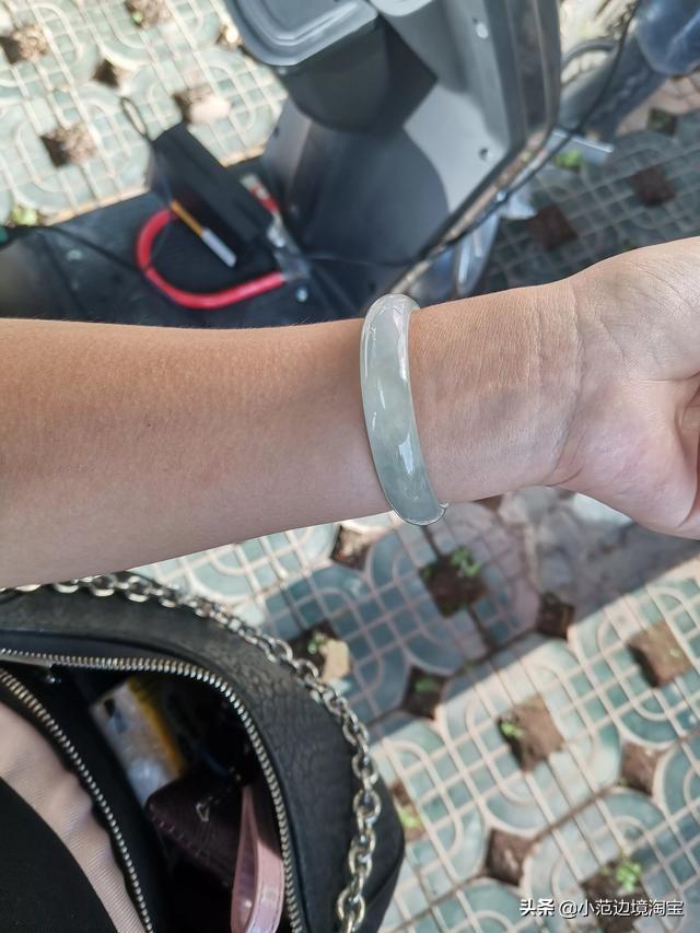 是翡翠吗?-第2张图片-翡翠网 是翡翠吗?-第2张图片-翡翠网