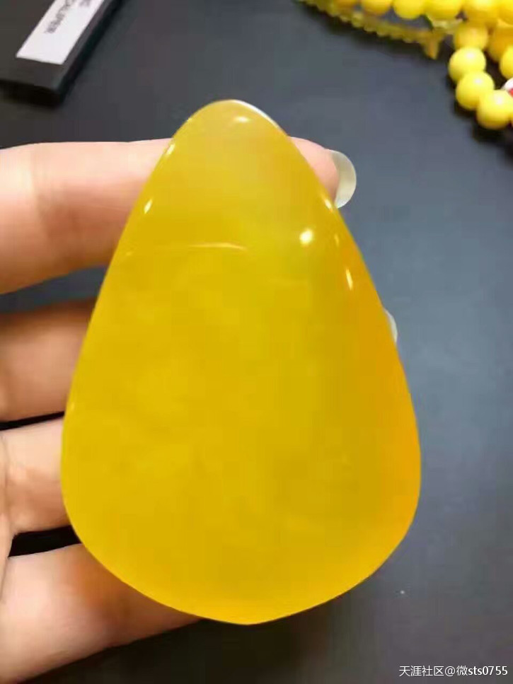 琥珀蜜蜡首饰雕件、珠宝、每天发一些新出图片供大家欣赏。多图看过瘾-第45张图片-翡翠网