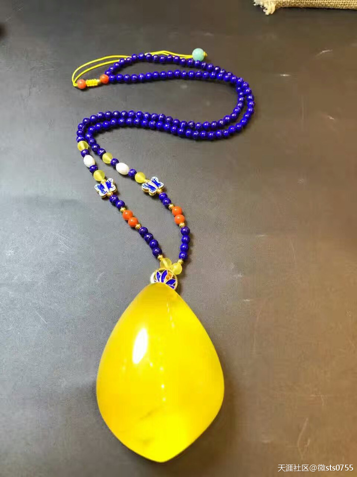 琥珀蜜蜡首饰雕件、珠宝、每天发一些新出图片供大家欣赏。多图看过瘾-第11张图片-翡翠网