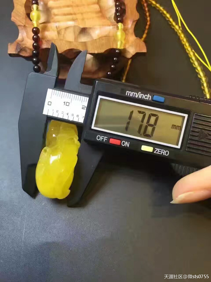 琥珀蜜蜡首饰雕件、珠宝、每天发一些新出图片供大家欣赏。多图看过瘾-第27张图片-翡翠网