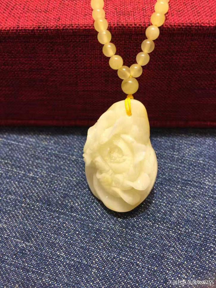琥珀蜜蜡首饰雕件、珠宝、每天发一些新出图片供大家欣赏。多图看过瘾-第20张图片-翡翠网