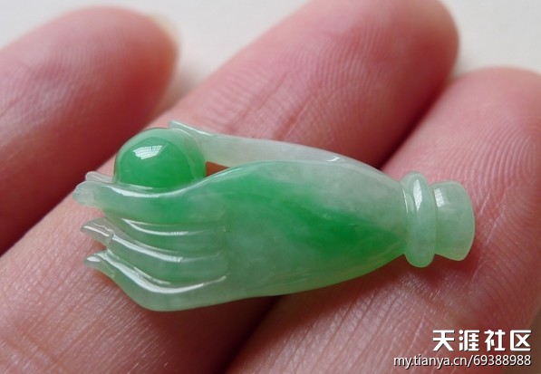 翡翠一手漂亮 飘翠笑佛 如意 观音手 福至心灵 工艺完美!-第3张图片-翡翠网 翡翠一手漂亮 飘翠笑佛 如意 观音手 福至心灵 工艺完美!-第3张图片-翡翠网