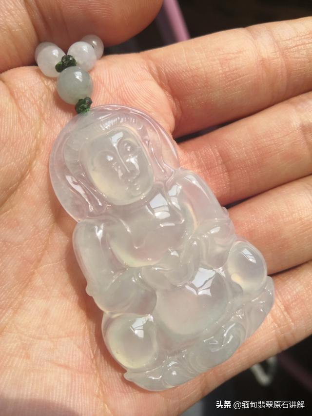 新入手的翡翠观音,各位大神帮忙看看怎么样,种水各方面,能值多少钱大概?-第1张图片-翡翠网 新入手的翡翠观音,各位大神帮忙看看怎么样,种水各方面,能值多少钱大概?-第1张图片-翡翠网