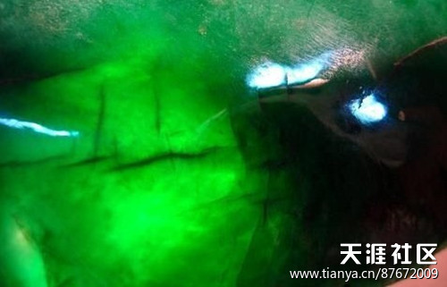 翡翠里的杂质有哪些种类？-第4张图片-翡翠网