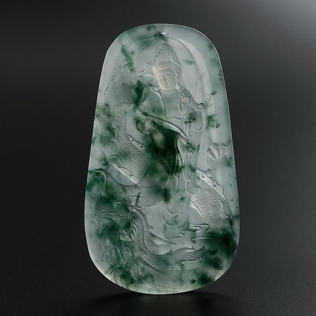 不同造型的翡翠观音,分别代表着什么寓意呢?-第2张图片-翡翠网 不同造型的翡翠观音,分别代表着什么寓意呢?-第2张图片-翡翠网