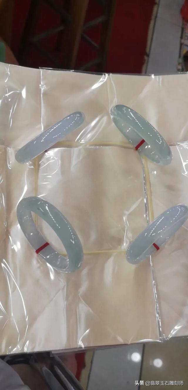 求大佬估个价翡翠手镯？-第6张图片-翡翠网