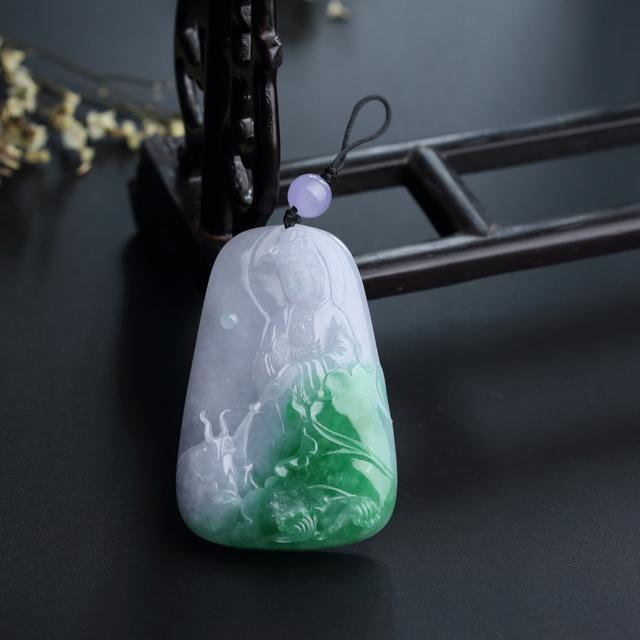 不同造型的翡翠观音,分别代表着什么寓意呢?-第1张图片-翡翠网 不同造型的翡翠观音,分别代表着什么寓意呢?-第1张图片-翡翠网