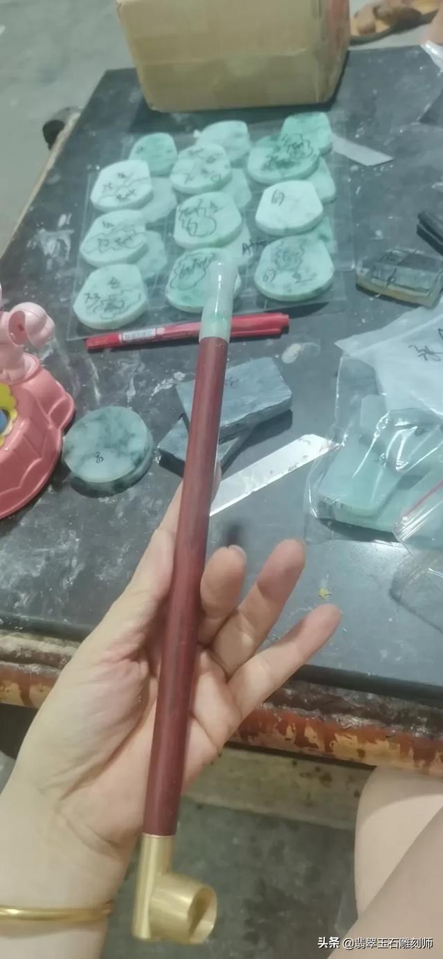 求大佬估个价翡翠手镯？-第8张图片-翡翠网