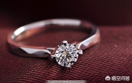 钻戒的钻在什么情况下容易掉？是不是所有的钻石戒指都容易掉？-第2张图片-翡翠网