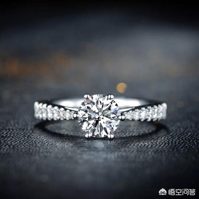 什么款式的钻戒比较好呢?-第2张图片-翡翠网 什么款式的钻戒比较好呢?-第2张图片-翡翠网