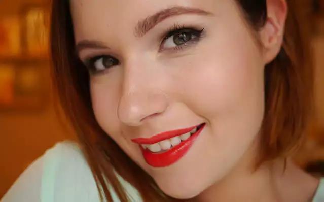 你有哪些口红?常用或推荐哪只?-第24张图片-翡翠网 你有哪些口红?常用或推荐哪只?-第24张图片-翡翠网