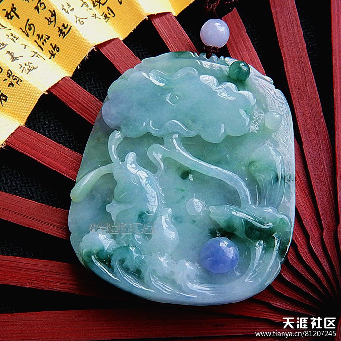 翡翠的俏色是什么意思?-第2张图片-翡翠网 翡翠的俏色是什么意思?-第2张图片-翡翠网