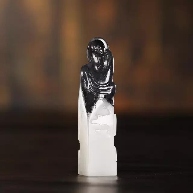 和田玉中的俏色是什么?-第24张图片-翡翠网 和田玉中的俏色是什么?-第24张图片-翡翠网