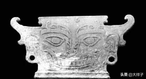 石家河文化时期玉器圆雕作品较多,这为商代高超圆雕工艺打下了坚实基础,您赞同吗?-第2张图片-翡翠网 石家河文化时期玉器圆雕作品较多,这为商代高超圆雕工艺打下了坚实基础,您赞同吗?-第2张图片-翡翠网