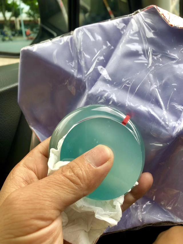 为什么卖石头的人自己不赌石？-第4张图片-翡翠网