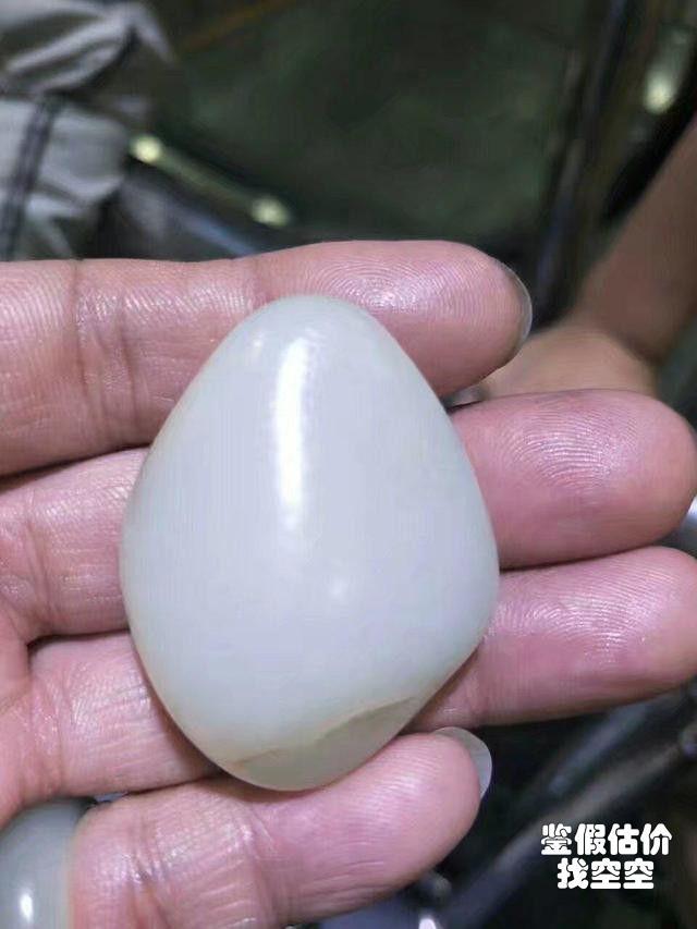 如何玩好和田玉籽料原石手串?-第4张图片-翡翠网 如何玩好和田玉籽料原石手串?-第4张图片-翡翠网