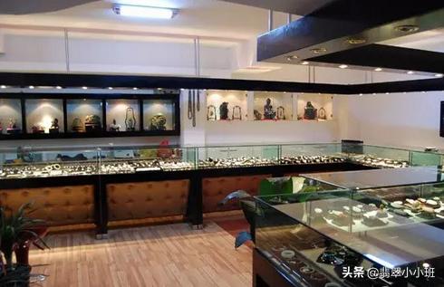 商场一折买了条翡翠项链，不知道是不是真的，会不会是化学药水泡的，想知道会有害身体健康有辐射之类的吗？-第1张图片-翡翠网