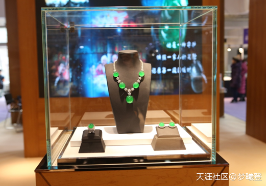 七彩云南翡翠是如何成为行业领军品牌(转载)-第1张图片-翡翠网 七彩云南翡翠是如何成为行业领军品牌(转载)-第1张图片-翡翠网