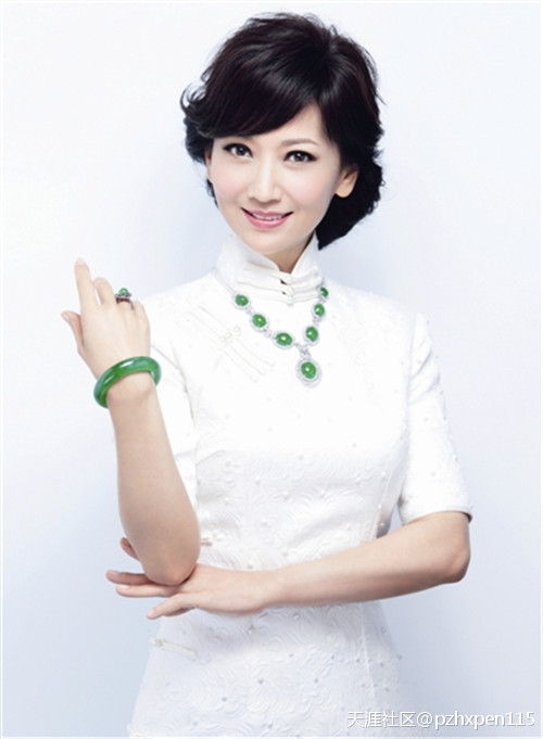 翡翠王朝:你知道你手上戴的翡翠手镯是哪种款式吗?(转载)-第1张图片-翡翠网 翡翠王朝:你知道你手上戴的翡翠手镯是哪种款式吗?(转载)-第1张图片-翡翠网