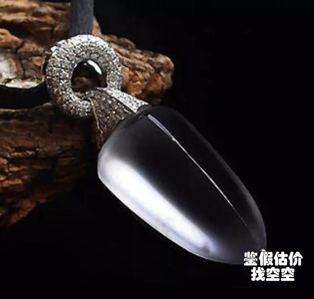 冰种翡翠到底是怎么样的?-第3张图片-翡翠网 冰种翡翠到底是怎么样的?-第3张图片-翡翠网