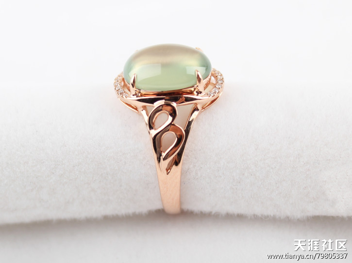 伊卡珠宝之葡萄石戒指,神似冰种的翡翠的美-第7张图片-翡翠网