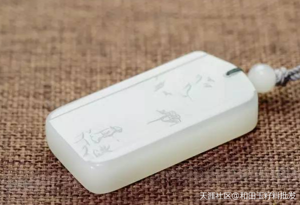 繁华落尽见真淳:玉雕的大巧若拙!-第6张图片-翡翠网 繁华落尽见真淳:玉雕的大巧若拙!-第6张图片-翡翠网