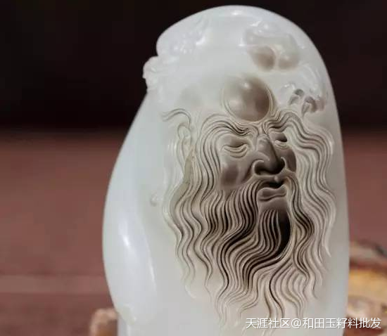 繁华落尽见真淳:玉雕的大巧若拙!-第1张图片-翡翠网 繁华落尽见真淳:玉雕的大巧若拙!-第1张图片-翡翠网