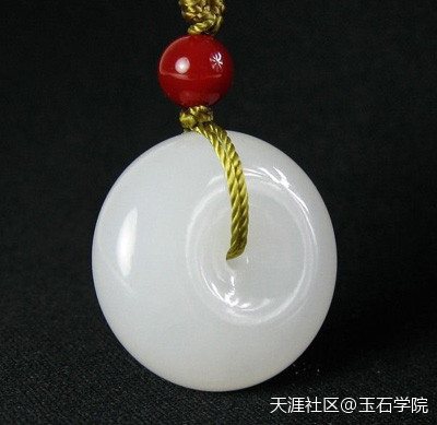 你想知道玉雕师的身份吗?看了这篇文章会让你涣然大悟的!!-第1张图片-翡翠网 你想知道玉雕师的身份吗?看了这篇文章会让你涣然大悟的!!-第1张图片-翡翠网